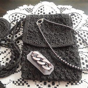 Knited crossbody  purse 5,5"/7" with  matched necklace and barette.